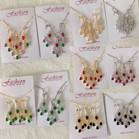 Set di Gioielli Orecchini Collana Con Ciondolo a Nappina Acchiappasogni in Rame Zirconia Vintage Francese per Decorazione Festa Donna