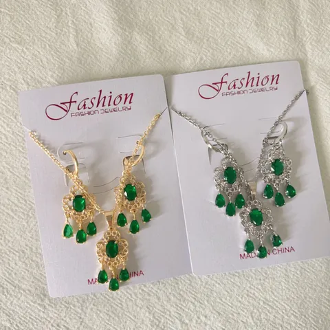 Set di Gioielli Francese Vintage in Rame Placcato Oro 18K Zirconia Acchiappasogni con Nappa Collana Orecchini per Donna