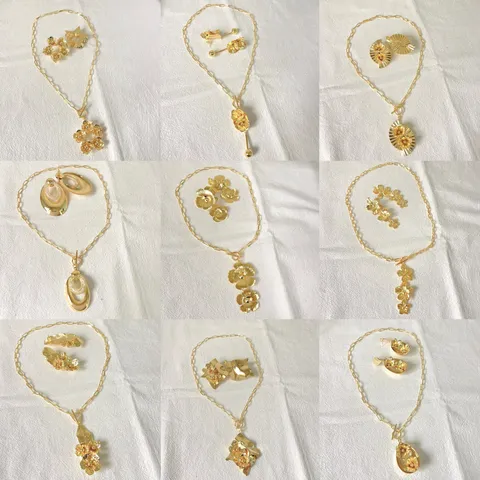 Lussuoso Set Di Gioielli In Acciaio Inossidabile Placcato Oro 18K Collana E Orecchini A Fiore Per Donna Gioielli Da Banchetto OT Buckle