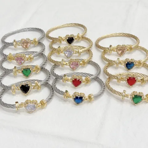 Bracciale Rigido Vintage in Lega a Cavo Attorcigliato Placcato Oro 18K Chiusura a Cuore Zirconia Gioielli Retro di Lusso