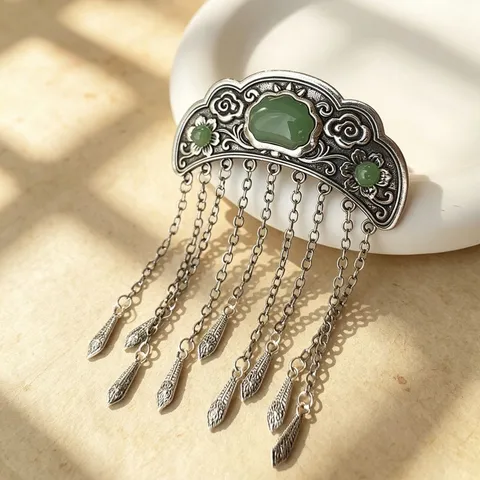 Horquilla de Aleación en Forma de Abanico Estilo Chino Nube Auspiciosa Tallada Vintage Borla Larga Pasador de Pelo Imitación de Jade Mujer