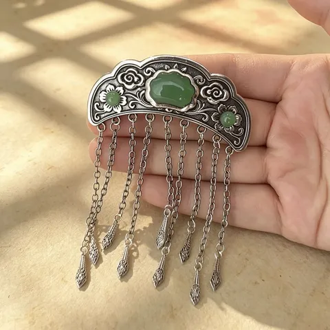 Horquilla de Aleación en Forma de Abanico Estilo Chino Nube Auspiciosa Tallada Vintage Borla Larga Pasador de Pelo Imitación de Jade Mujer