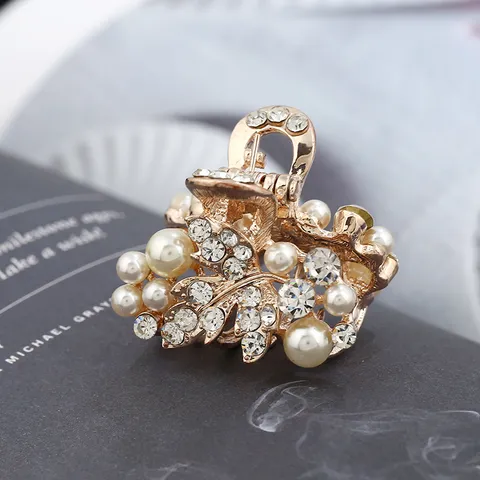 Vintage Alloy Flower Leaf Mini Hair Claw Clips With Artificial Pearl Rhinestone Korean Fashion Small Hair Clips For Women