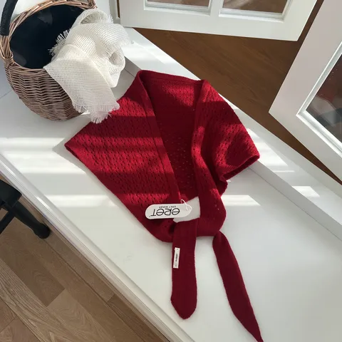 Châle Triangulaire en Laine pour Femmes Maille Ajourée Style Japonais Coréen Tricot Écharpe Chaude pour Automne Hiver Quotidien
