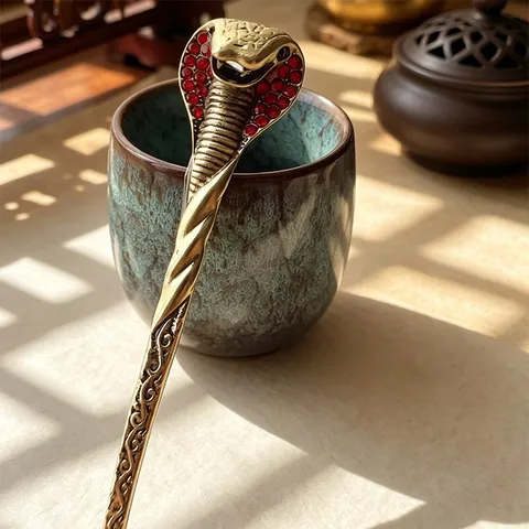 Vintage Retro Cobra Hairpin Alloy Rhinestone Hair Stick Snake Hair Accessories For Women Bridal Hair Bun Jewelry Gift