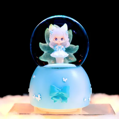 Negenstaartige Vos Sneeuwval Muziek Kristallen Bol LED Licht Hars Glas Ornament Meisjesachtig Verjaardagscadeau Voor Vrouwen Kinderen Decor