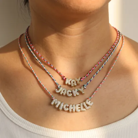 Collana con Nome Fai da Te Pendente Alfabeto a Bolle 3D in Corda Colorata Intrecciata a Mano Pendente a Lettera Iniziale in Rame e Zirconia Gioielli Donna