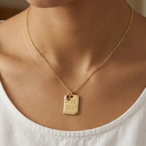 Messing 18k Vergoldet Good Luck Quadratische Platte Anhänger Halskette Mit Strass Geburtsstein Anhänger Trend Damen Schmuck Kette