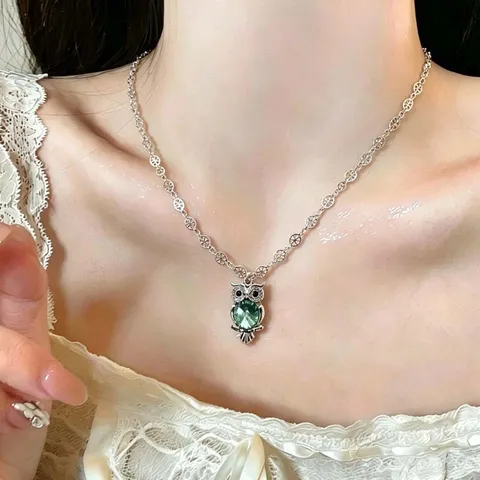 Minimaliste Alliage de Zinc Hibou Pendentif Collier Vert Menthe Rose Blanc Bleu Cristal Strass Chaîne Courte Bijoux pour Femmes