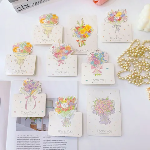 Simple Modern Cardstock Printed Greeting Cards Hand-Drawn Bouquet Mother's Day Valentine Thank You Gift Card For Bakery Home Decor