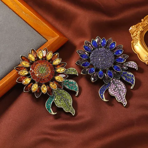 Vintage Alloy Rhinestone Sunflower Brooch Oversized Crystal Flower Corsage Coat Pin Costume Jewelry Decoration For Women Men