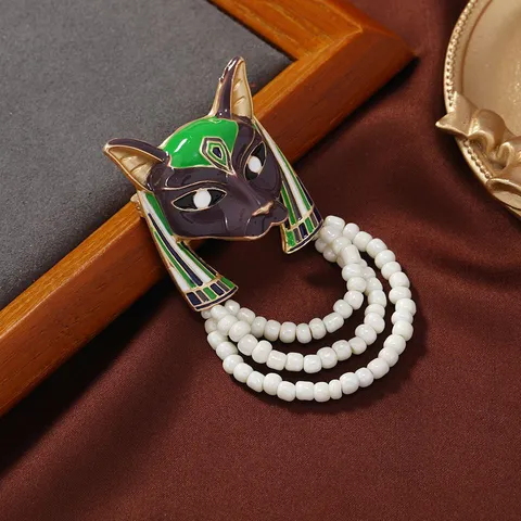 Vintage Fox Mask Brooch Alloy Enamel Tassel Pin Elegant Suit Jacket Accessories Unique Jewelry Gift For Women Men