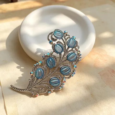 Vintage Palace Style Feather Brooch Luxury Rhinestone Crystal Lapel Pin Elegant Suit Coat Corsage Jewelry For Women Men