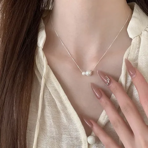 Élégant Collier Pendentif en Perle Artificielle en Alliage Minimaliste Chaîne Ras du Cou Double Perle Tons Argent Bijoux pour Femmes Quotidien