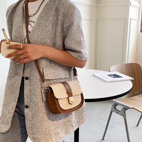 Bolso de Silla de Paja y Cuero PU Patchwork Bolso Hombro Cruzado Tejido Casual Vacaciones Bolso Pequeño para Mujer