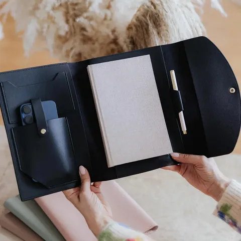 Minimalistische PU-Leder A5 Notizbuchhülle Dreifach Gefaltete Journal-Hülle Mit Kartenfächern Metallschnalle Büro-Handbuch