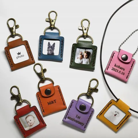 Mini PU Leather Photo Album Keychain Retro Metal Buckle Pocket Picture Storage Bag Portable Frame Hanging Charm Unisex Decorative Pendant