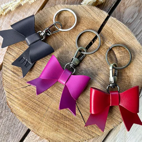 Cute PU Leather Bowknot Keychain Sweet Bag Ornament Minimalist Key Ring Bow Pendant Charm Holder For Women Girls Gift Car Key Accessories