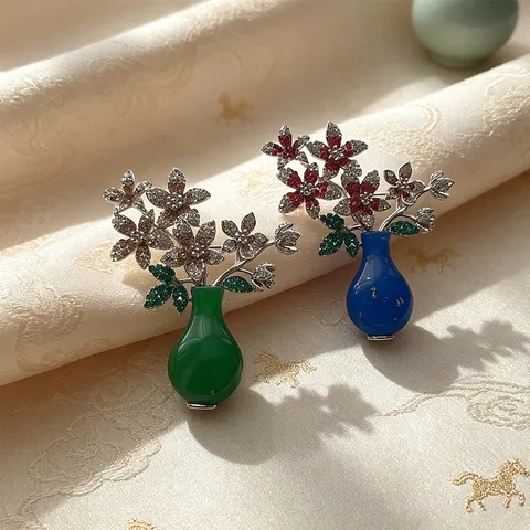 Vintage Zinc Alloy Vase Orchid Brooch For Women Palace Style Rhinestone Flower Pin Enamel Elegant Cloak Clothes Badge Accessory Jewelry Gift