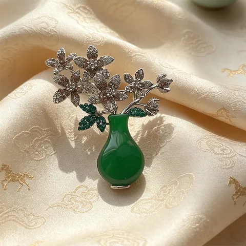 Vintage Zinc Alloy Vase Orchid Brooch For Women Palace Style Rhinestone Flower Pin Enamel Elegant Cloak Clothes Badge Accessory Jewelry Gift