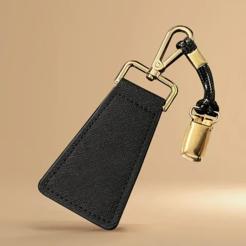 Portable PU Leather Golf Putter Cover Holder Clip Magnetic Visor Hat Holder Outdoor Sports Towel Club Headcover Retainer Organizers