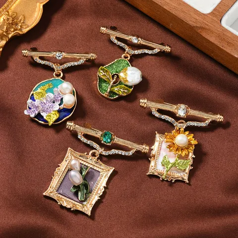 Vintage Paleis Zinklegering Bloemenmand Emaille Brosche Voor Vrouwen Koninklijk Hof Strass Parel Hangende Fotolijst Hanger Speld Sieraden Cadeau