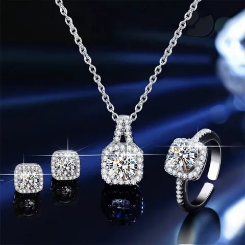 Elegante Legering Strass Vierkante Sieradenset Verzilverd Halo Kussen Slijpvorm Vierkante Hanger Ketting Oorbellen Ring Set Voor Vrouwen