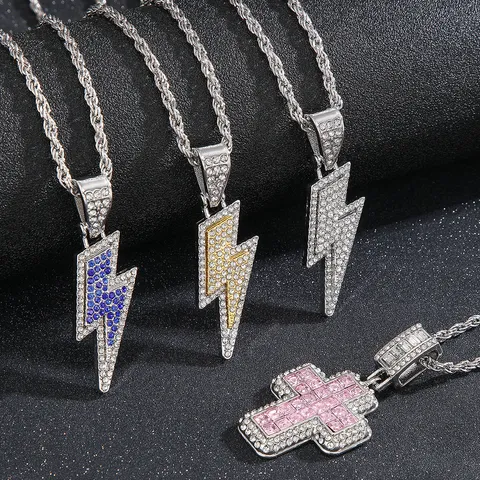Collana con Pendente a Croce di Fulmine in Strass Hip Hop per Unisex in Rame Galvanizzato Catena a Corda Gioielli di Moda