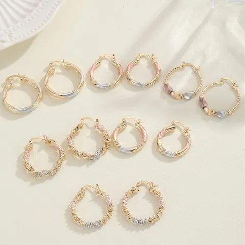 Geometrische Ronde Driekleurige Creolen Voor Dames Minimalistisch Gedraaid Creatief Ontwerp Sieraden Zinklegering Koperen Stift Oorclip