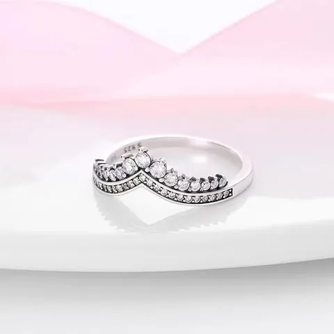 Fashion Zirconia Copper V Shape Heart Ring For Women Platinum Rose Gold Plated Geometric Princess Wish Finger Ring Small Design Jewelry
