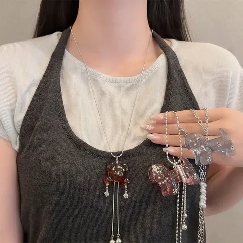 Collana con Ciondolo a Forma di Cucciolo in Resina di Nicchia Collana Vintage Fatta a Mano con Nappine e Perline Catena per Maglione Perla Artificiale Animale per Donna