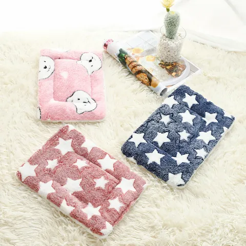 Thickened Warm Pet Mat Winter Dog Bed Cat Mat Soft Fleece Pet Sleeping Blanket Non-Slip Cushion