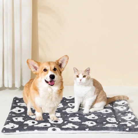 Thickened Warm Pet Bed Mat Soft Fleece Puppy Dog Sleeping Blanket Four Season Universal Pet Supplies