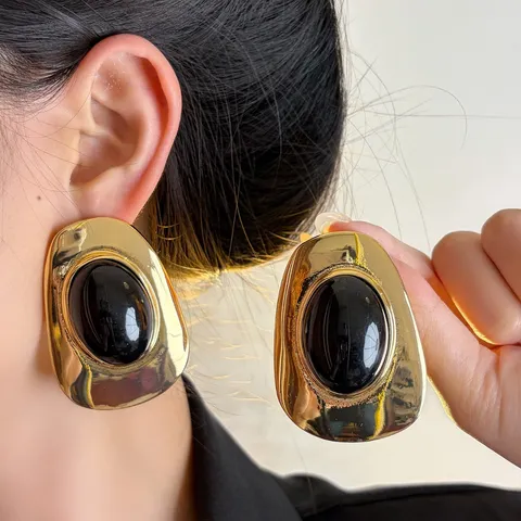 Medieval Vintage Irregular Round Resin Inlay Alloy Earrings For Women Gold Plated Geometric Stud Earrings Jewelry Gift