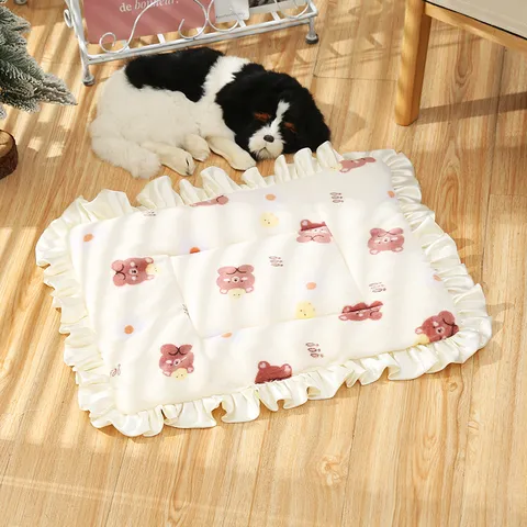 Cute Cartoon Pet Sofa Cushion Soft Cotton Flannel Dog Mat Four Season Universal Ruffle Pet Bed Mat Sleeping Pad