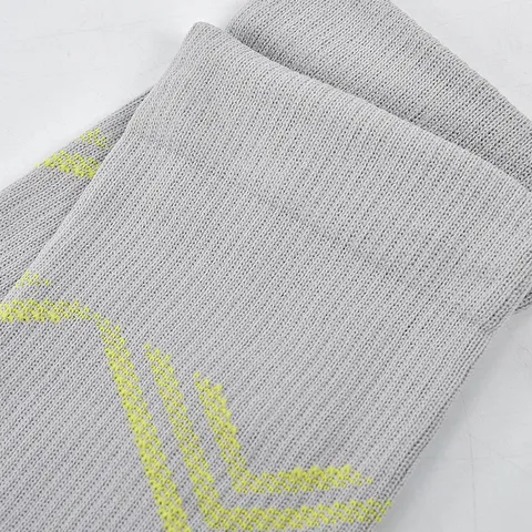 Herren Kompressions Sportsocken Schnelltrocknend Geruchsneutral Laufen Basketball Athletisch Gestreift Beinschutz Lange Socken