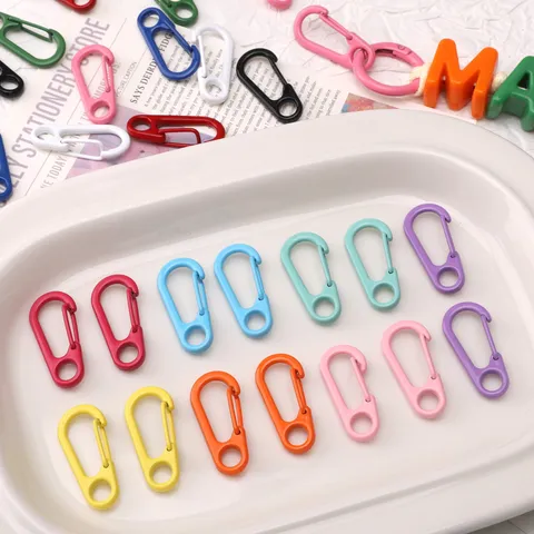 Mousqueton Métallique à Ressort Couleurs Bonbon Anneau DIY Porte-Clés Pendentif de Sac Accessoires