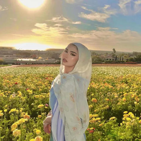 Women Cotton Linen Digital Printed Long Scarf Versatile Lightweight Shawl Fashion Floral Neck Scarf