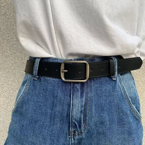 Ceinture en Cuir PU Unisexe Casual Business Boucle à Ardillon Ceinture Polyvalente en Métal pour Hommes Femmes