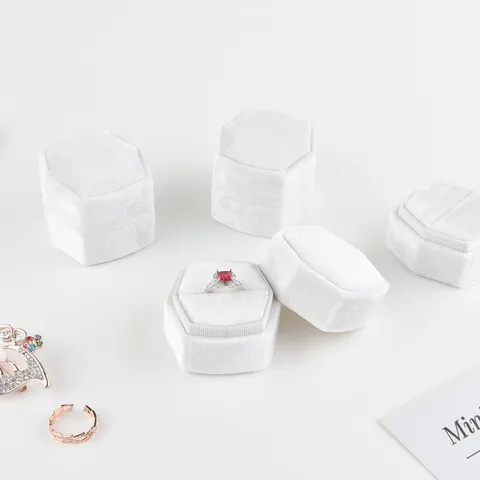 Boîte à Bijoux pour Bagues Hexagonale Arrondie Petite en Velours Boîte de Présentation de Rangement d'Anneau Portable Minimaliste Pour Cadeau de Mariage Femme