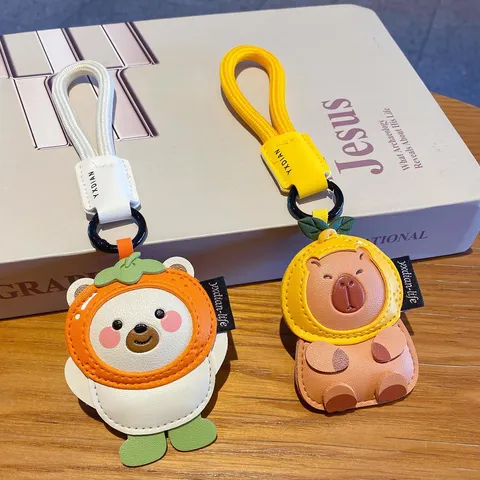 Niedlicher Cartoon Capybara Eisbär Fruchtkapuze Leder Schlüsselanhänger Tasche Anhänger Paar Auto Schlüsselring Halter Geschenk