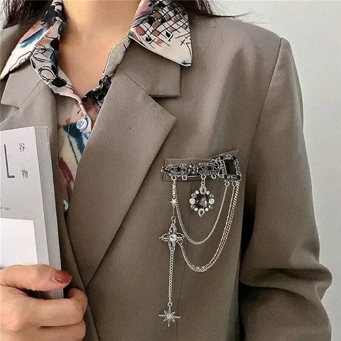 Broche de Aleación de Strass Barroco Vintage Gótico Oscuro Gema Negra Cadena de Flecos Multicapa Colgante Estrella de Cruz Pin para Mujer Joyería Regalo