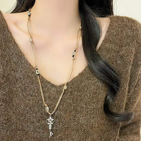 Collana con Ciondolo a Chiave Stile Maillard Vintage per Donna Catena Lunga per Maglione in Lega di Corda Intrecciata Gioielli di Moda