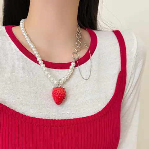 Dolce Collana con Ciondolo a Fragola in Lega e Perle Artificiali per Donna Catena Girocollo di Frutta in Stile Fresco Gioielli di Moda Regalo