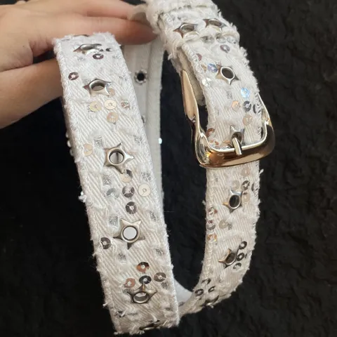 Y2K Punk Style White Denim Canvas Belt Star Sequin Embellished Metal Eyelet Women Waist Belt Streetwear Accessories