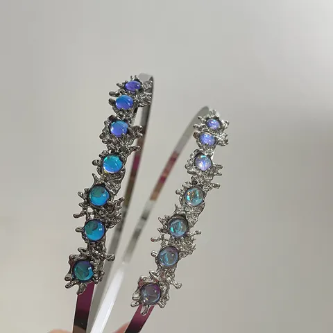 Cerchietto Metallo Punk Texture Lava Vintage Irregolare Plissettato Hoop Con Pietra di Luna Artificiale Donna Accessori