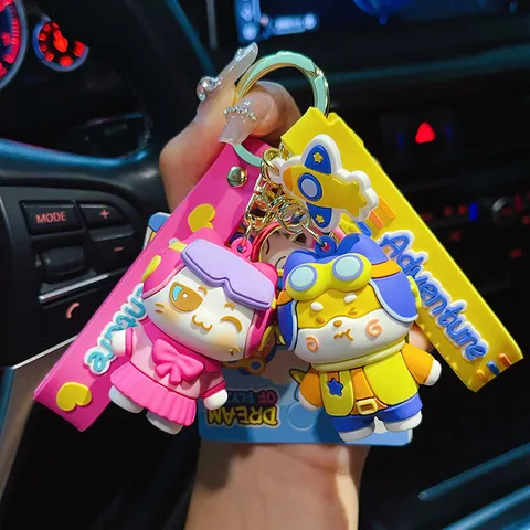 Süß Cartoon Pilot 3D Figur Schlüsselanhänger Umweltfreundliches PVC Epoxidharz Schlüsselring Band Strap Tasche Anhänger Auto Charm Schmuck Geschenk Für Paare