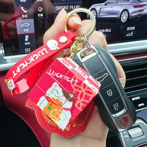 Mini Lucky Cat Rubik's Cube Keychain Cartoon Lucky Cat 3x3 Magic Cube Decompression Toy Keychain For Car Keys Bag Pendant Accessory