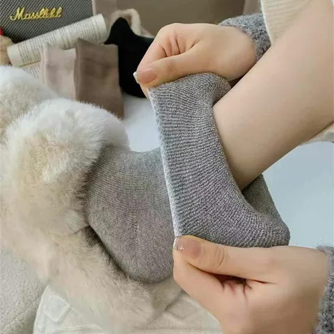 Calcetines Térmicos de Forro Polar Grueso de Invierno para Mujer Calcetines de Suelo de Tubo Medio de Color Sólido Mezcla de Lana Casual