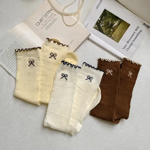 Women's Autumn Winter Lettuce Edge Bow Embroidered Mid Tube Pile Socks Cotton Blend Casual Fashion Hosiery